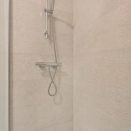 Lejlighed Spacious Apt Near The Beach In The Heart Of The Lively City Center